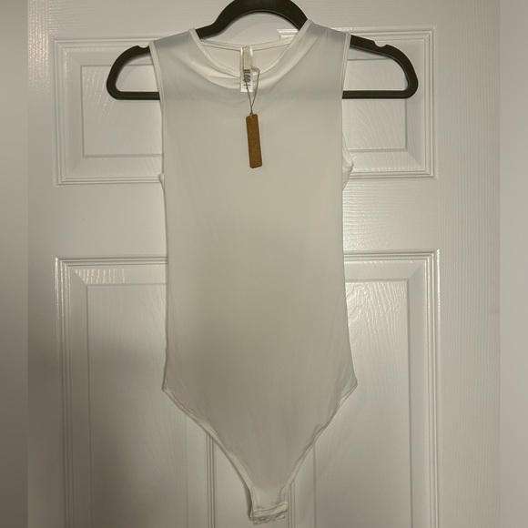 SKIMS Tops - Skims Bodysuit NWT